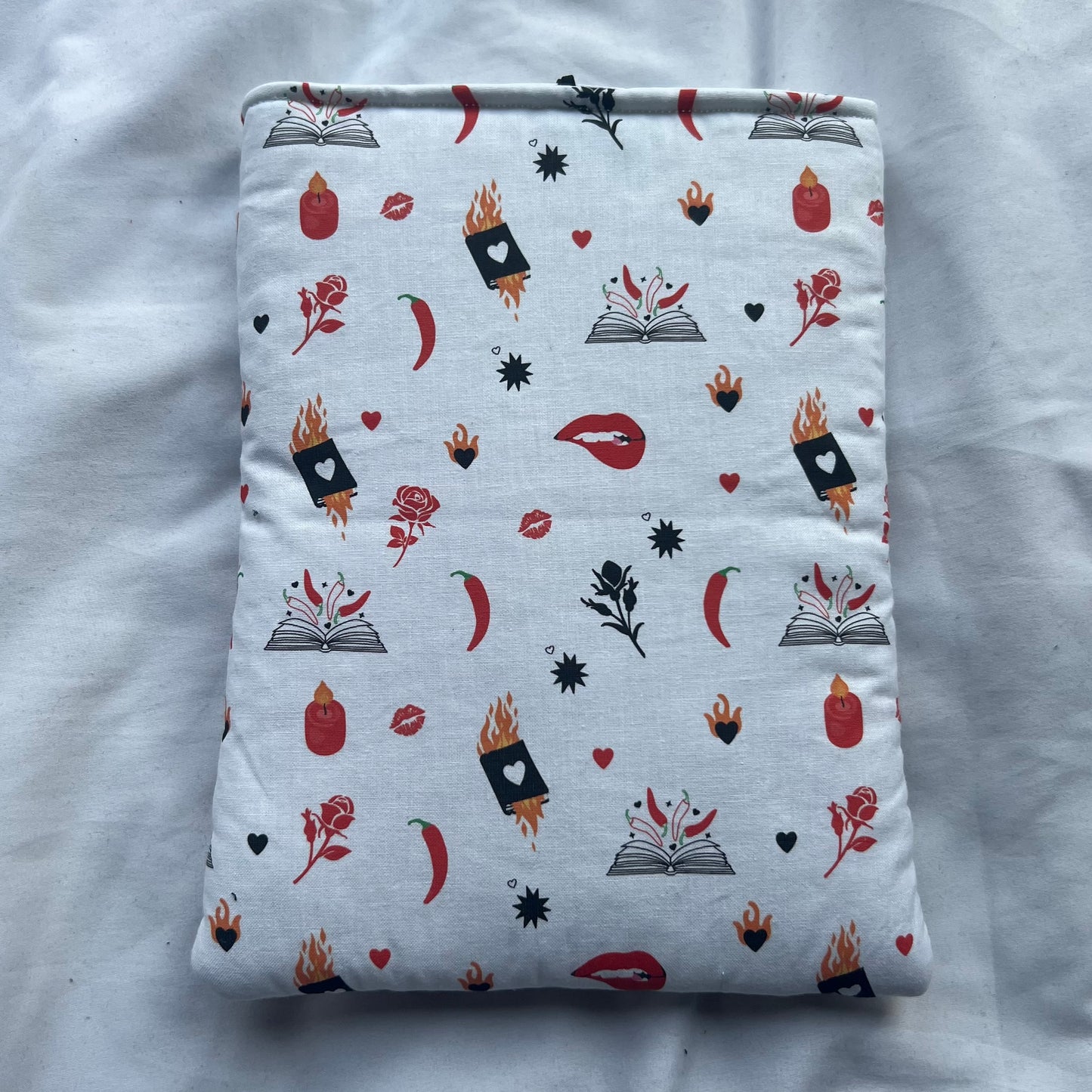 Spicy Book Sleeve - White